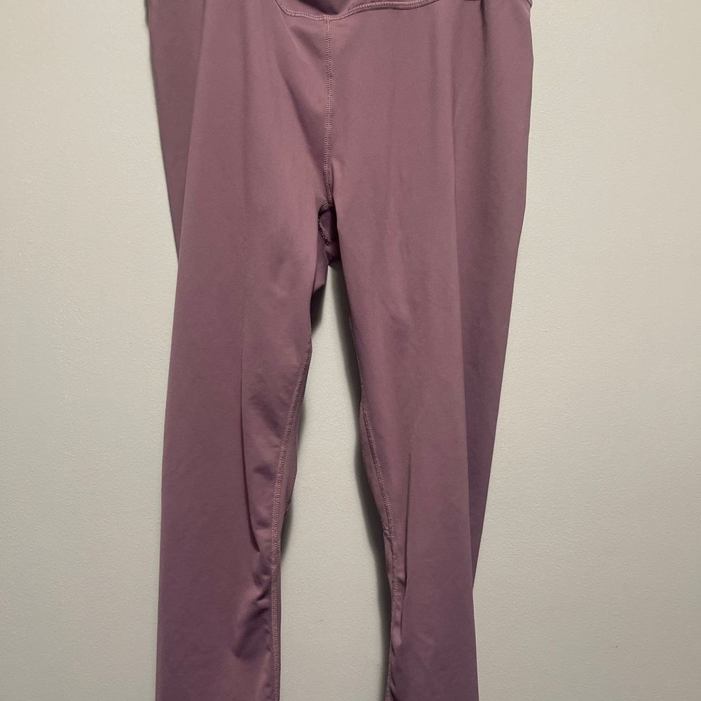 Fabletics activewear - Picture 2 of 3